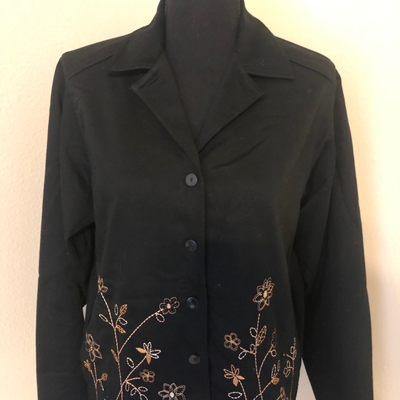 Alfred Dunner Petite Classic Botton Up Blouse - Picture 5 of 5